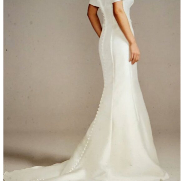 Off-the-Shoulder Mikado Trumpet Wedding Dress (size 8) by David's Bridal Collect - Picture 8 of 10